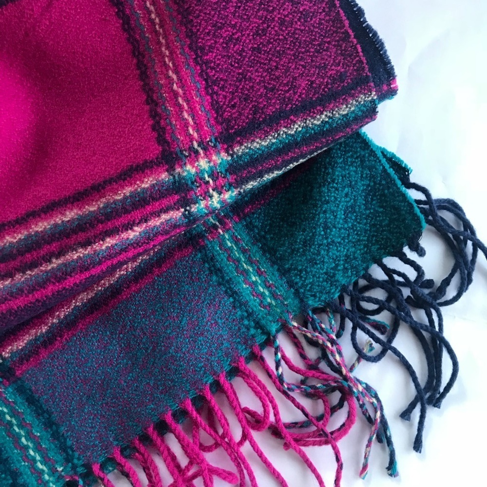 Top Rated ๐ 100% Cashmere Scarf - Picture 4 of 10